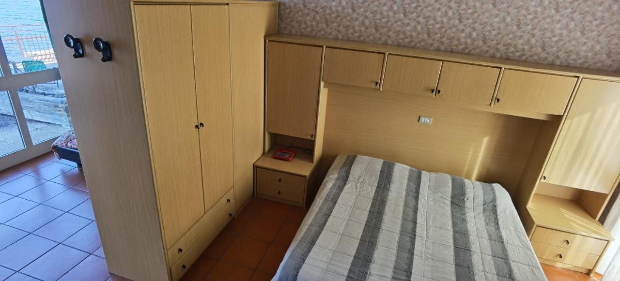 Hotel Nike Бренцоне сул Гарда Екстериор снимка